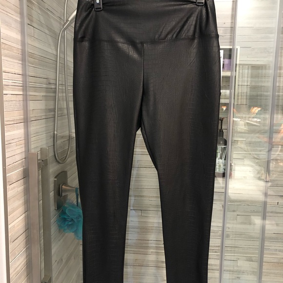 Nicole Miller faux Crocodile pants - Picture 15 of 15